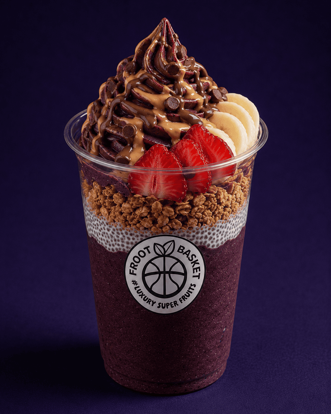 Chocolate Açaí Cup mit Açaí, Chia-Pudding, Granola bei Froot Basket Essen